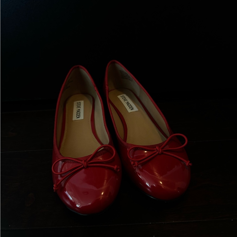 Steve Madden Glossy Red Flats with Bow